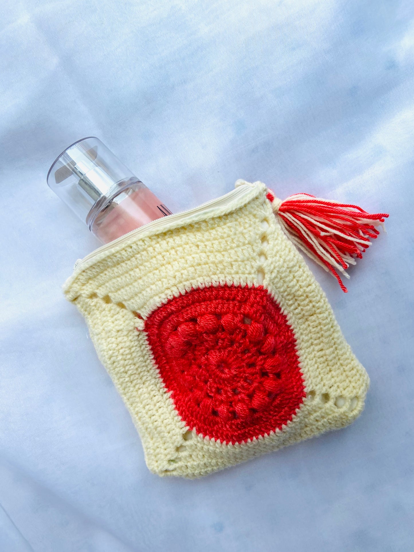 Handmade Crochet Zipper Pouch – Cream & Red Boho Charm