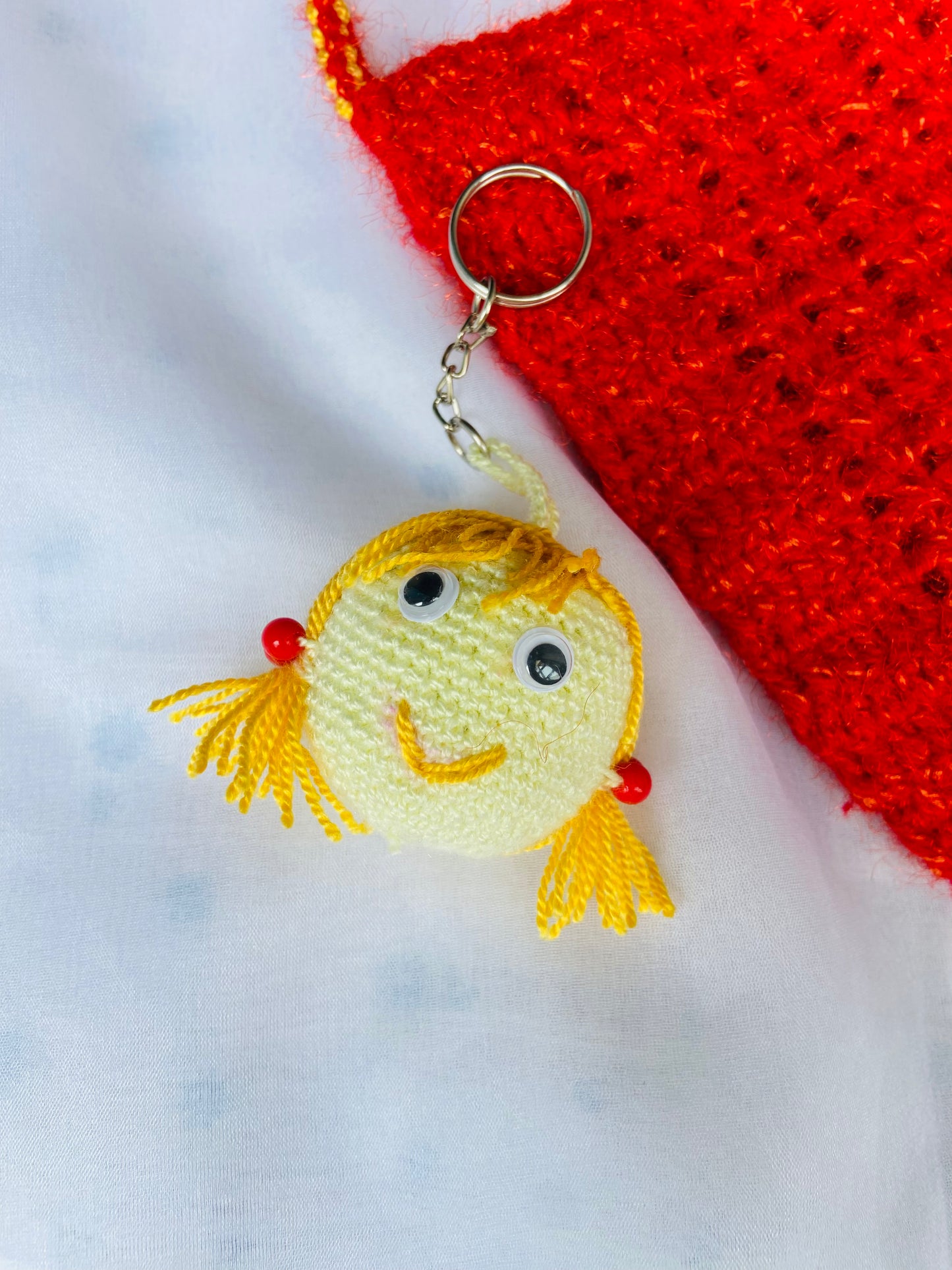 Handmade Crochet Smiley Face Keychain – Cute Yellow Yarn Doll Charm